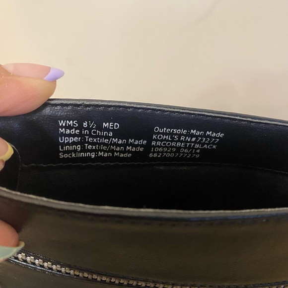 ✨ Black Booties ✨ - Picture 5 of 5